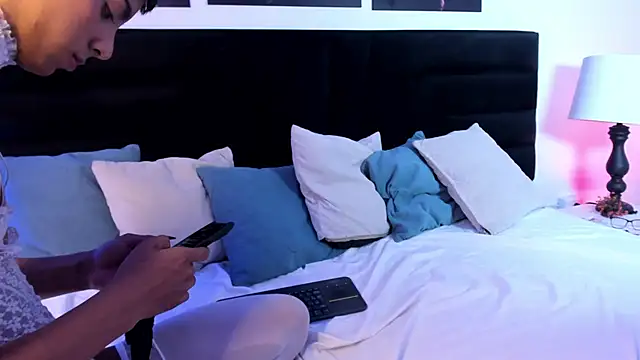 EstivenSallas online show from November 13, 3:54 am