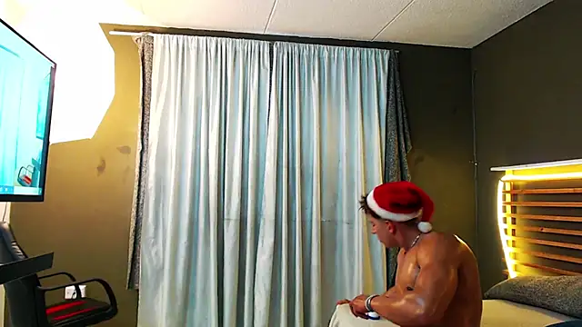 Snapshot of arnold_taylor chatting on December 4, 9:25 pm arnold taylor online show from December 4, 9:25 pm