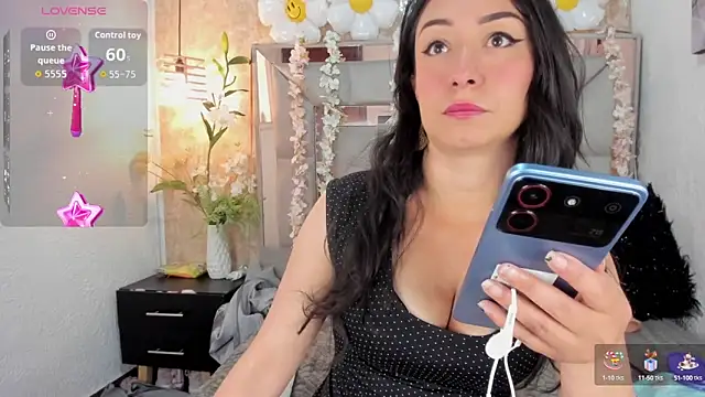 Snapshot of SALOMEE_LEE chatting on September 25, 5:41 pm SALOMEE LEE online show from September 25, 5:41 pm