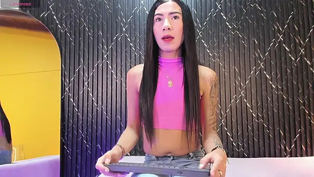 Miss Ariaa online show from September 25, 12:00 pm