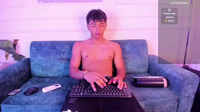 Snapshot of Jaycob_Black1 chatting on November 17, 2:32 pm Jaycob Black1 online show from November 17, 2:32 pm