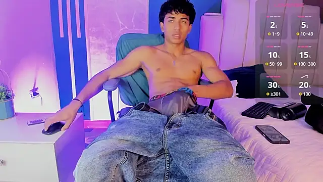 Snapshot of Jaycob_Black1 chatting on October 20, 12:17 pm Jaycob Black1 online show from October 20, 12:17 pm