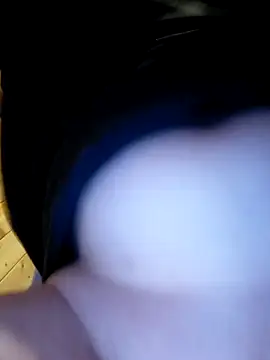 eu377xh online show from February 26, 10:54 pm