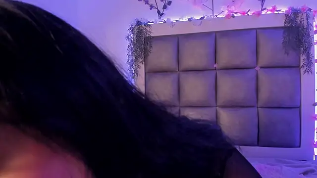 abbiecollins js online show from March 12, 3:01 am