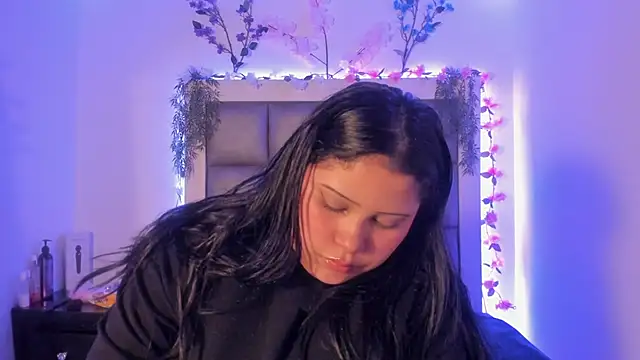 abbiecollins js online show from March 21, 3:08 am