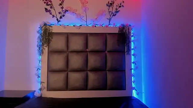 abbiecollins js online show from March 10, 3:43 am