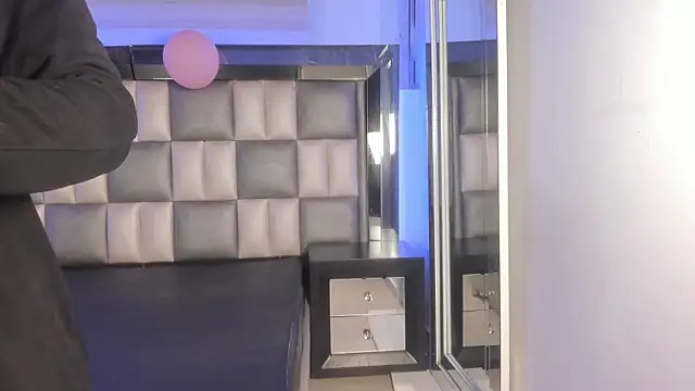 abbiecollins js online show from November 26, 3:28 am