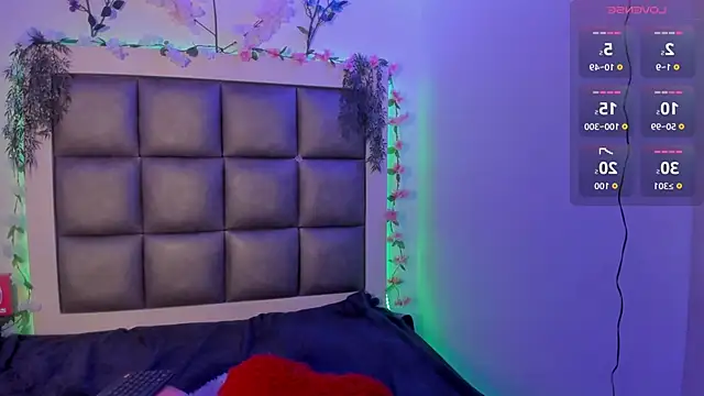 abbiecollins js online show from April 10, 4:30 am