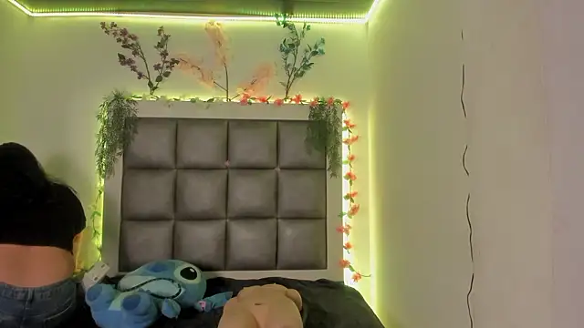 abbiecollins js online show from February 24, 4:24 am