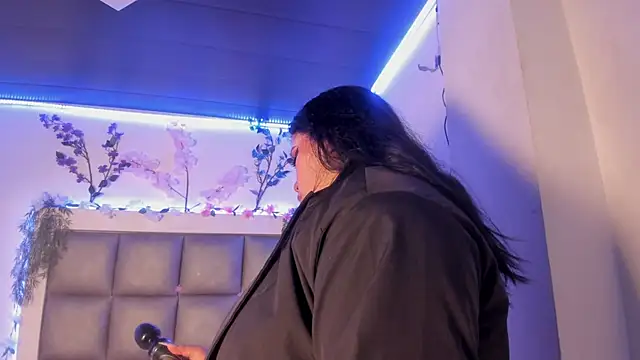 abbiecollins js online show from February 26, 4:34 am