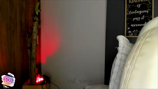 val varago online show from March 3, 4:30 am