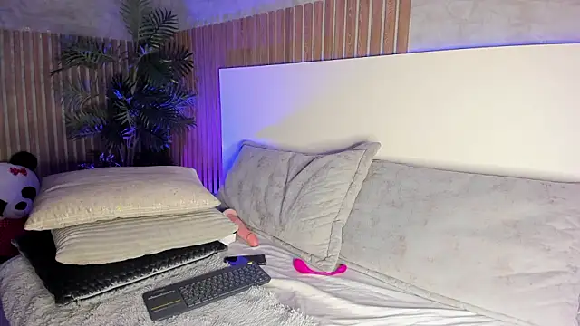 Amber Santana online show from March 14, 12:05 am