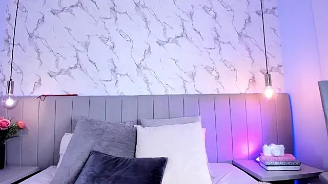 Amber Santana online show from November 18, 9:18 pm