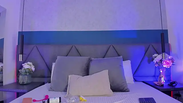 Snapshot of Amber_Santana chatting on June 9, 12:44 am Amber Santana online show from June 9, 12:44 am
