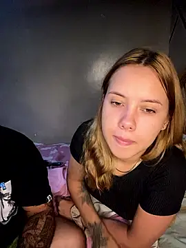 coupleyys online show from January 11, 3:08 pm