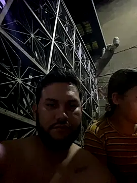 Snapshot of coupleyys chatting on November 2, 2:27 am coupleyys online show from November 2, 2:27 am