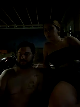 Snapshot of coupleyys chatting on November 9, 2:04 am coupleyys online show from November 9, 2:04 am