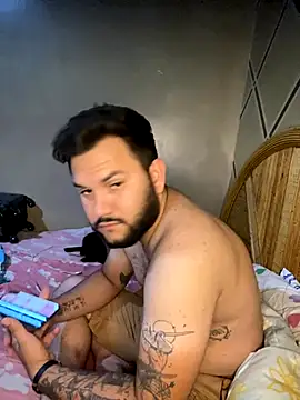 Snapshot of coupleyys chatting on November 30, 8:42 pm coupleyys online show from November 30, 8:42 pm