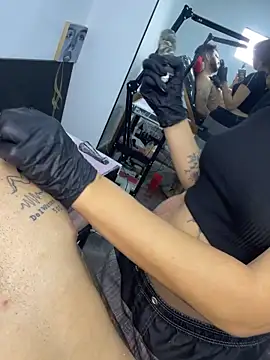 coupleyys online show from February 16, 7:01 pm