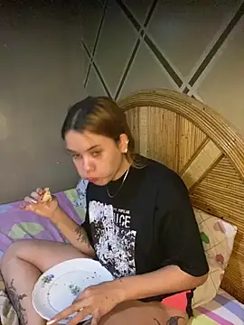 coupleyys online show from February 25, 2:17 pm