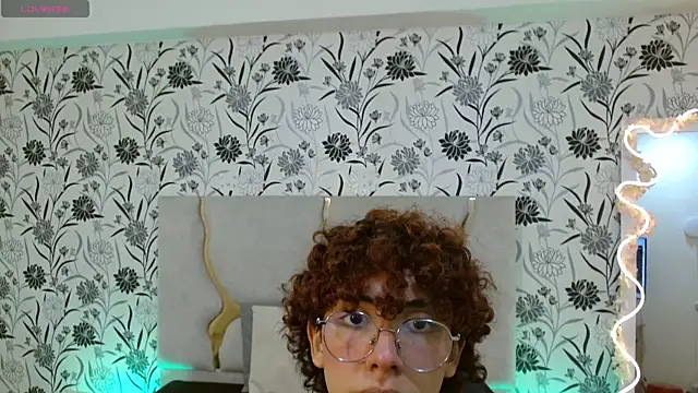 YESSY TAY online show from October 2, 7:28 pm