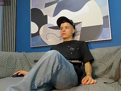 Snapshot of kevinn_blue1 chatting on September 19, 7:18 pm kevinn blue1 online show from September 19, 7:18 pm