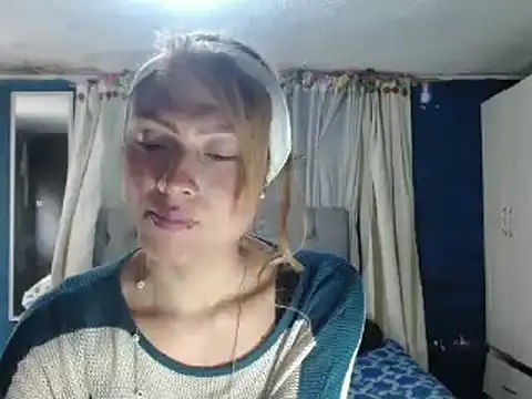Snapshot of skarleth_hot21 chatting on October 13, 7:59 pm skarleth hot21 online show from October 13, 7:59 pm