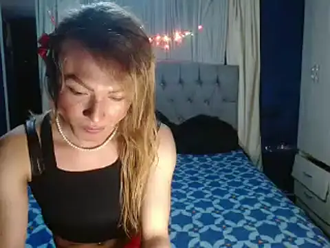 Snapshot of skarleth_hot21 chatting on October 15, 3:05 am skarleth hot21 online show from October 15, 3:05 am