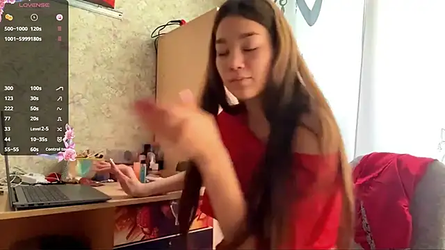 Cuteviola online show from May 18, 12:55 am