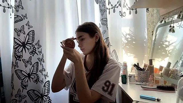 Cuteviola online show from February 11, 12:43 am