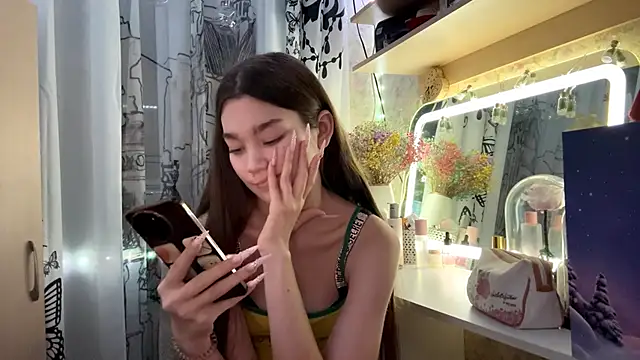 Cuteviola online show from December 1, 9:32 am