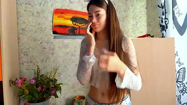 Cuteviola online show from April 6, 12:39 am