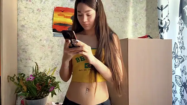 Cuteviola online show from April 9, 1:18 am