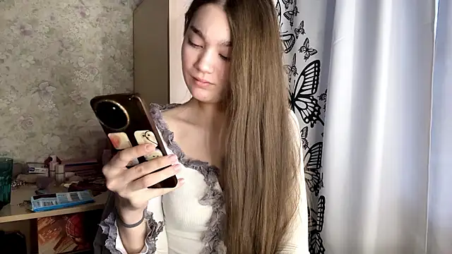 Cuteviola online show from February 17, 10:29 pm