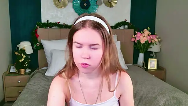 Alida Brice online show from December 21, 5:53 am