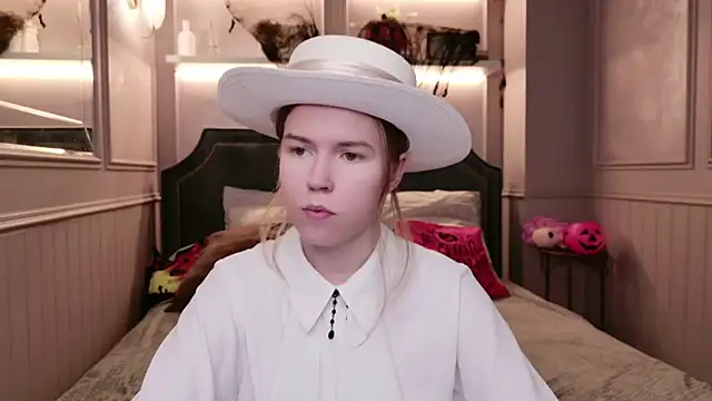 Snapshot of Alida_Brice chatting on November 3, 5:45 am Alida Brice online show from November 3, 5:45 am