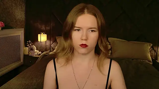 Snapshot of Alida_Brice chatting on July 9, 4:06 pm Alida Brice online show from July 9, 4:06 pm