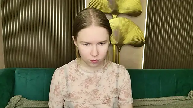 Alida Brice online show from April 18, 5:32 am