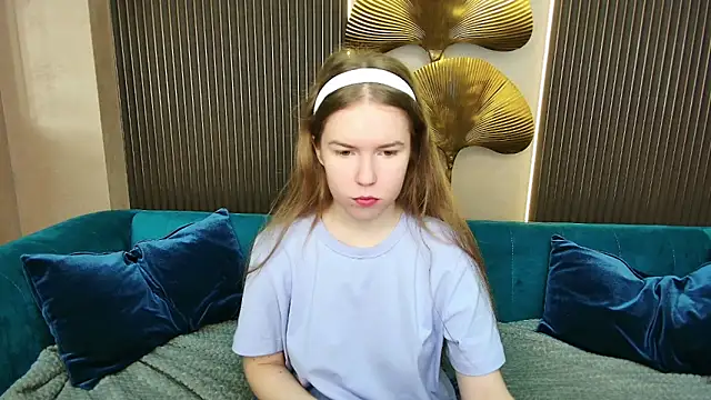 Snapshot of Alida_Brice chatting on November 25, 5:30 am Alida Brice online show from November 25, 5:30 am