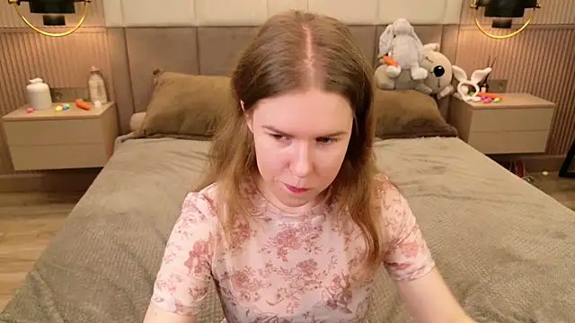 Alida Brice online show from April 4, 5:36 am