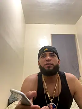 Snapshot of LeoPR00 chatting on November 2, 3:00 am LeoPR00 online show from November 2, 3:00 am