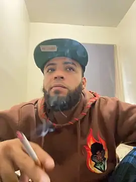 Snapshot of LeoPR00 chatting on October 29, 4:39 pm LeoPR00 online show from October 29, 4:39 pm