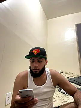 Snapshot of LeoPR00 chatting on November 5, 6:16 am LeoPR00 online show from November 5, 6:16 am