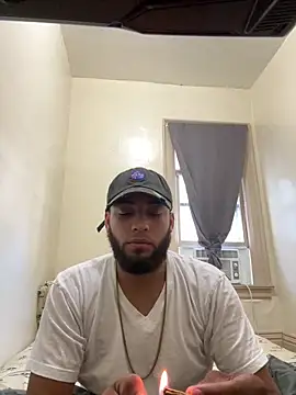 Snapshot of LeoPR00 chatting on September 30, 2:01 pm LeoPR00 online show from September 30, 2:01 pm