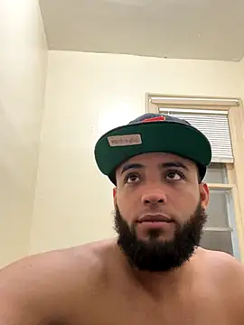 Snapshot of LeoPR00 chatting on October 25, 1:16 am LeoPR00 online show from October 25, 1:16 am