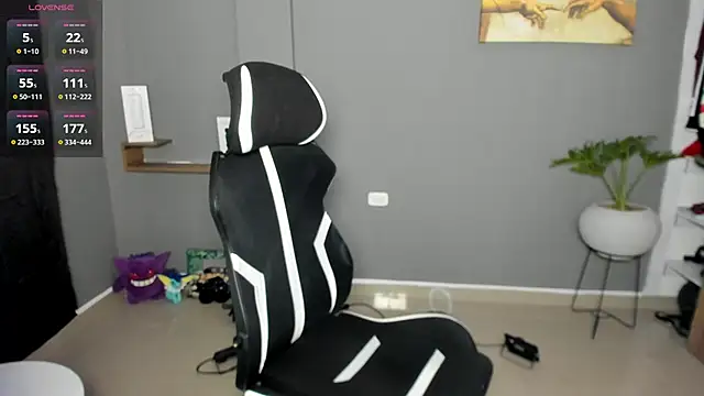 JordanRossie online show from March 23, 6:08 pm