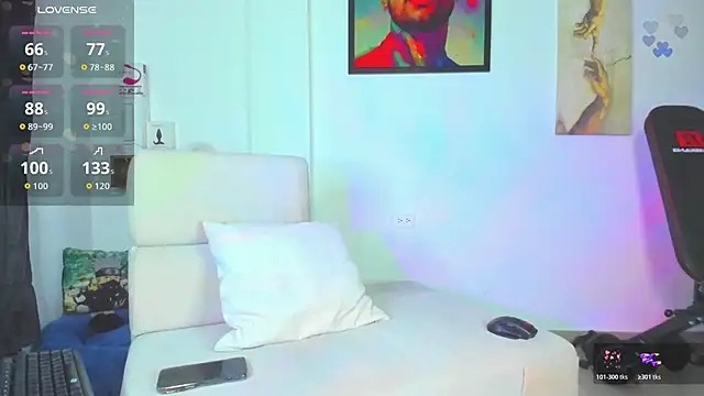 Snapshot of JordanRossie chatting on November 7, 12:59 am JordanRossie online show from November 7, 12:59 am