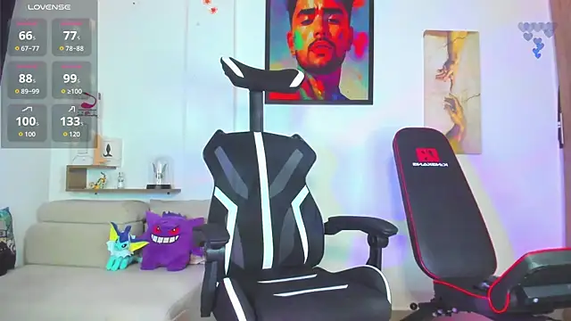 Snapshot of JordanRossie chatting on November 25, 1:17 am JordanRossie online show from November 25, 1:17 am