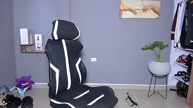 JordanRossie online show from April 9, 2:56 pm