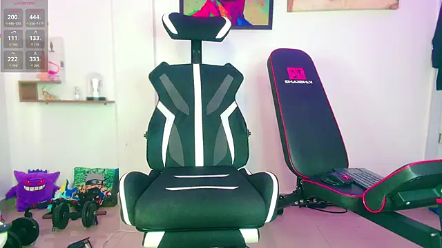 JordanRossie online show from February 9, 7:45 pm